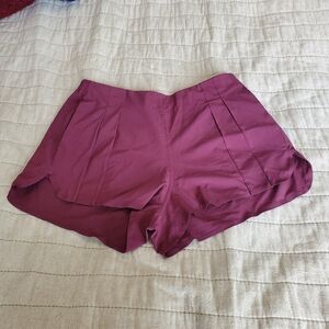 Lululemon &go Endeavor Short 6